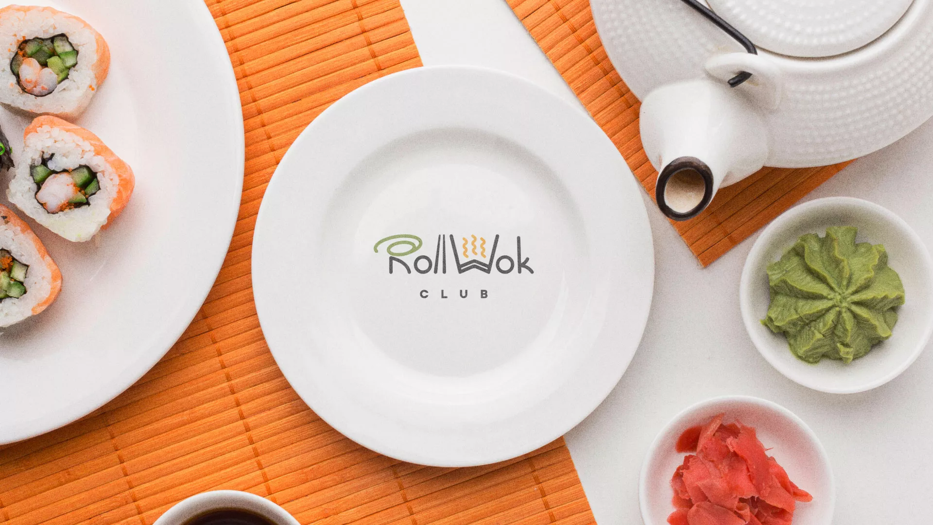 Разработка логотипа и фирменного стиля в Артёме для суши-бара «Roll Wok Club»